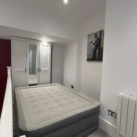 The Snap Pad Boutique Apartment Royal Tunbridge Wells Exterior photo